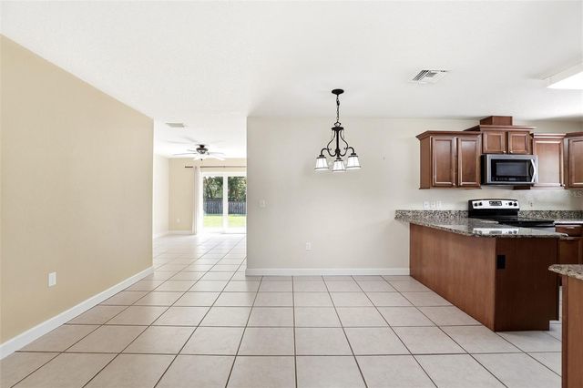 125 W 5TH STREET, Chuluota, FL 32766