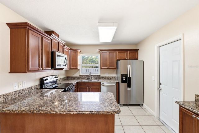 125 W 5TH STREET, Chuluota, FL 32766