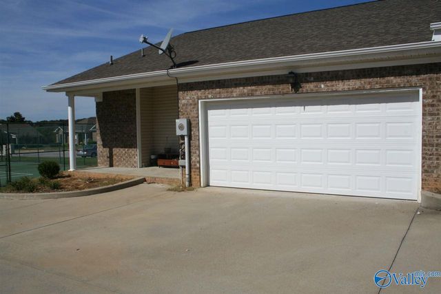 21938 Williamsburg Drive, Athens, AL 35613