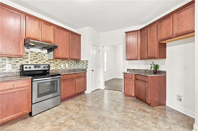 3890 Filton Drive, Greensboro, NC 27406