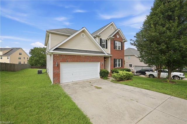 3890 Filton Drive, Greensboro, NC 27406