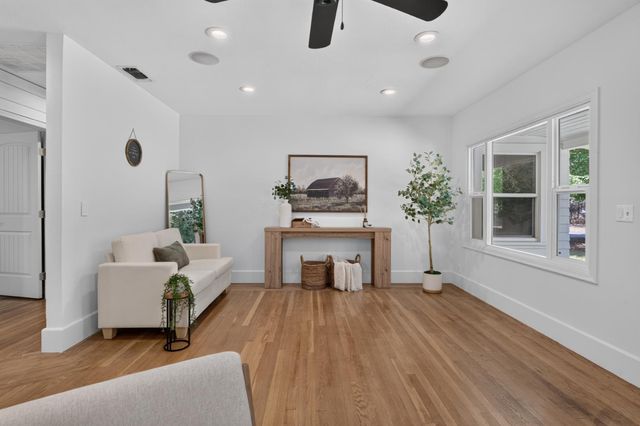 4335 Walnut Ave, Carmichael, CA 95608