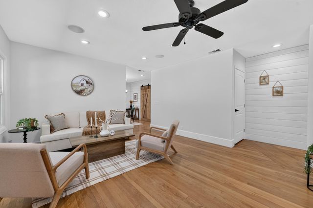 4335 Walnut Ave, Carmichael, CA 95608