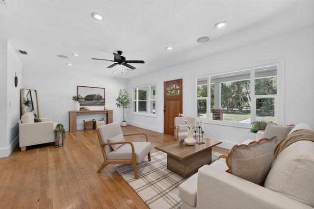 4335 Walnut Ave, Carmichael, CA 95608