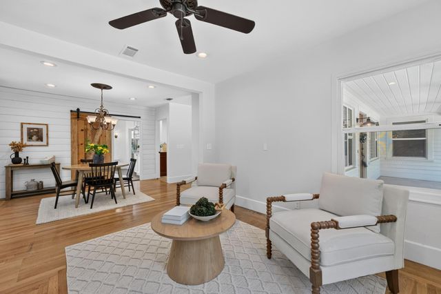 4335 Walnut Ave, Carmichael, CA 95608
