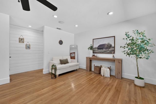 4335 Walnut Ave, Carmichael, CA 95608