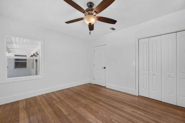 4335 Walnut Ave, Carmichael, CA 95608