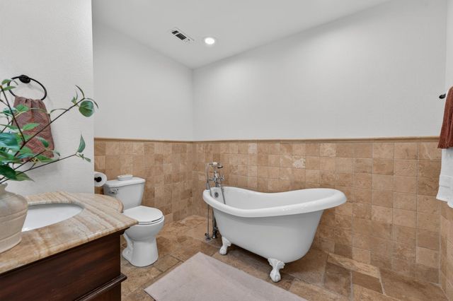 4335 Walnut Ave, Carmichael, CA 95608