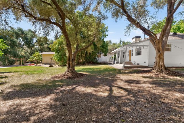 4335 Walnut Ave, Carmichael, CA 95608