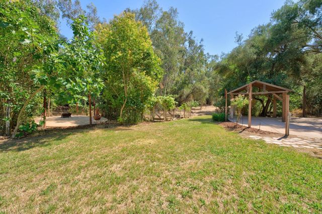 4335 Walnut Ave, Carmichael, CA 95608