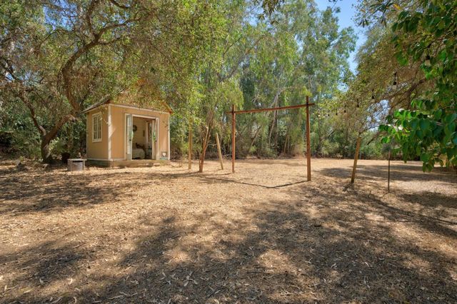 4335 Walnut Ave, Carmichael, CA 95608