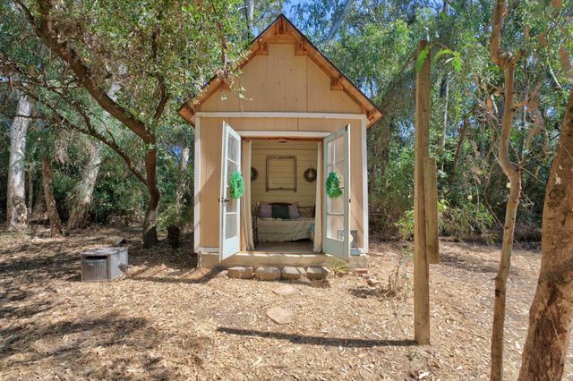4335 Walnut Ave, Carmichael, CA 95608