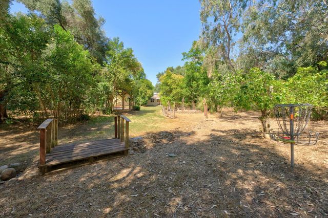 4335 Walnut Ave, Carmichael, CA 95608