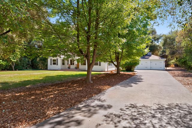 4335 Walnut Ave, Carmichael, CA 95608