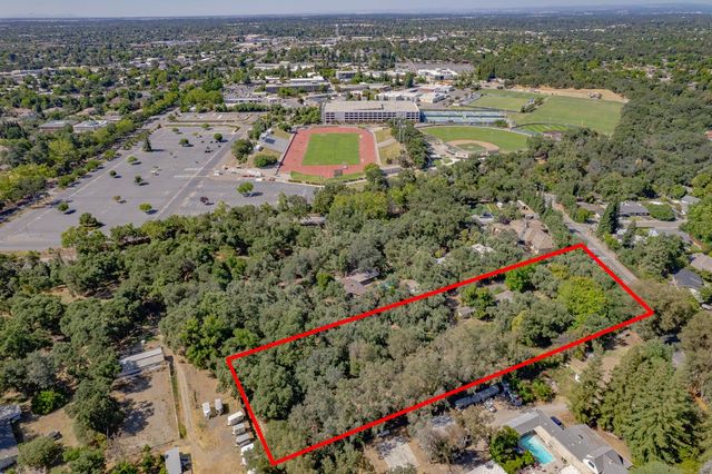 4335 Walnut Ave, Carmichael, CA 95608