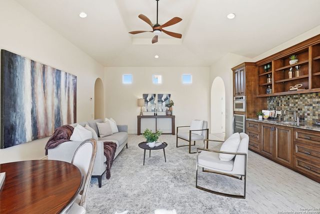 136 S Tower Drive, San Antonio, TX 78232