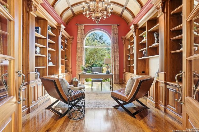 136 S Tower Drive, San Antonio, TX 78232