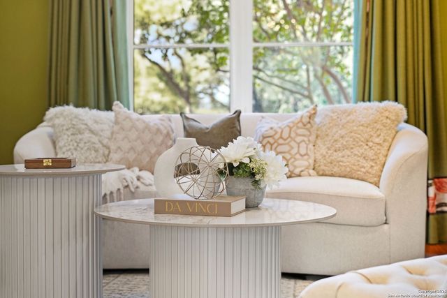 136 S Tower Drive, San Antonio, TX 78232