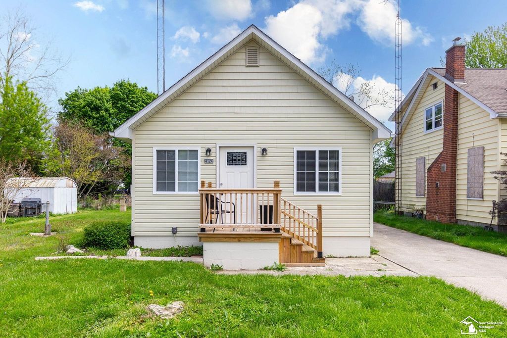 4124 4th Street, Frenchtown Twp, MI 48166