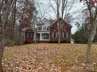 6655 Maple Spring Court, Denver, NC 28037