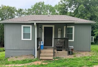 604 S Second Street, Richmond, MO 64085
