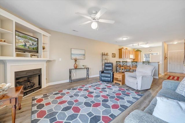 1209 Mariners Way Apt 66, Huddleston, VA 24104
