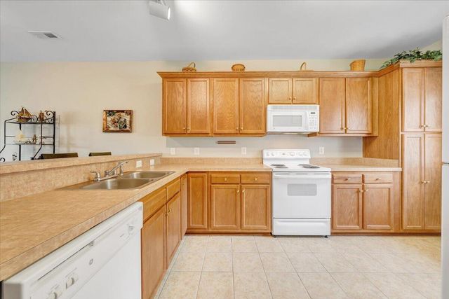 1209 Mariners Way Apt 66, Huddleston, VA 24104