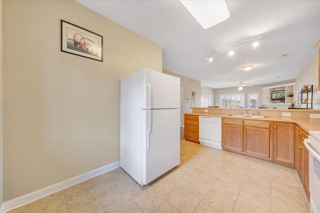 1209 Mariners Way Apt 66, Huddleston, VA 24104