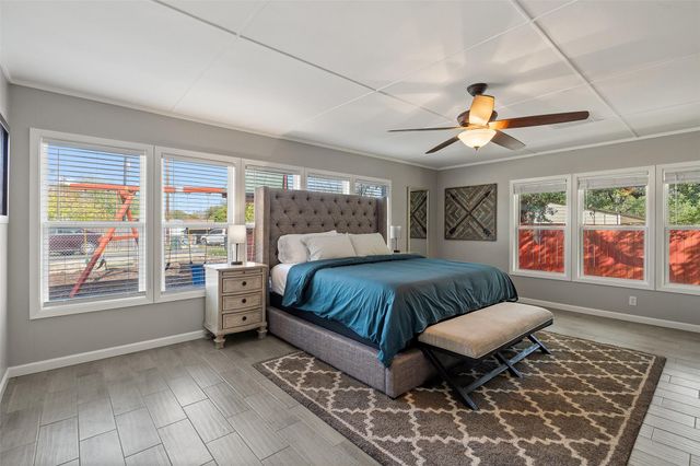 35 Presidio RD, Wimberley, TX 78676