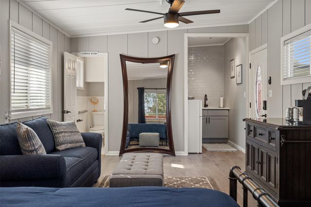35 Presidio RD, Wimberley, TX 78676