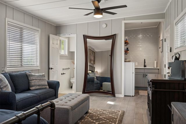35 Presidio RD, Wimberley, TX 78676
