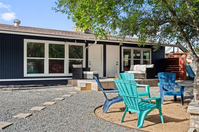 35 Presidio RD, Wimberley, TX 78676