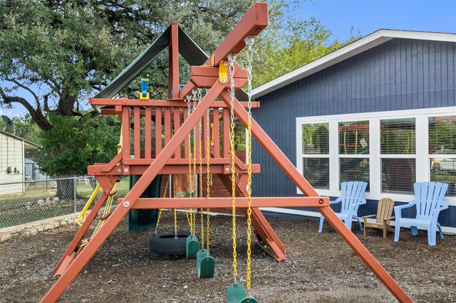 35 Presidio RD, Wimberley, TX 78676