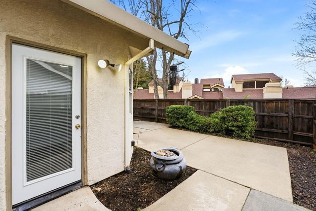 8465 Day Lillies Ln, Citrus Heights, CA 95610