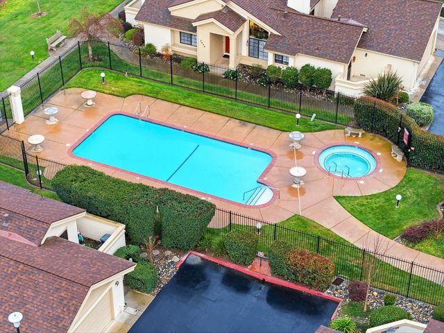 8465 Day Lillies Ln, Citrus Heights, CA 95610