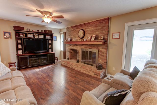 2230 Chesterfield Drive, Maryville, TN 37803