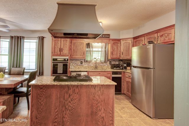 2230 Chesterfield Drive, Maryville, TN 37803