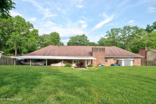 2230 Chesterfield Drive, Maryville, TN 37803