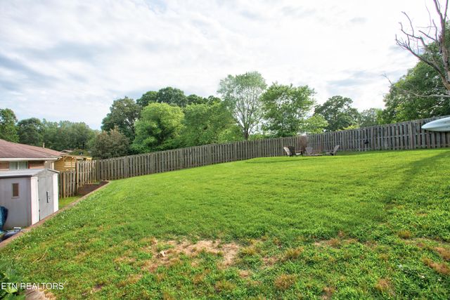 2230 Chesterfield Drive, Maryville, TN 37803