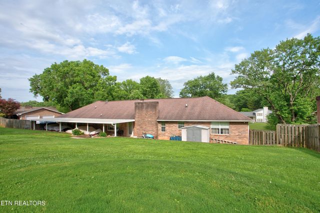 2230 Chesterfield Drive, Maryville, TN 37803