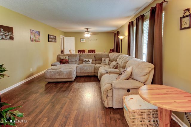 2230 Chesterfield Drive, Maryville, TN 37803