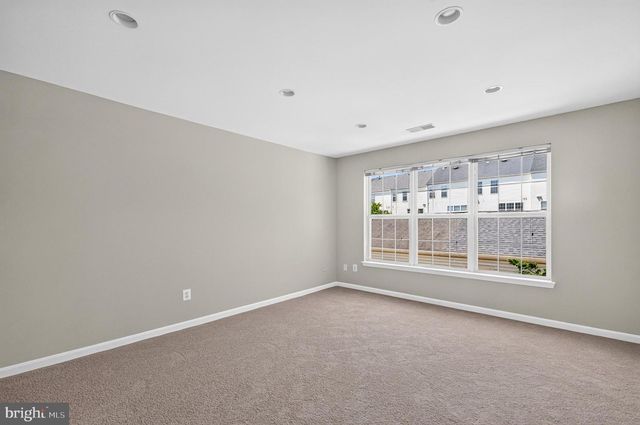 26025 MURREY DR, Chantilly, VA 20152
