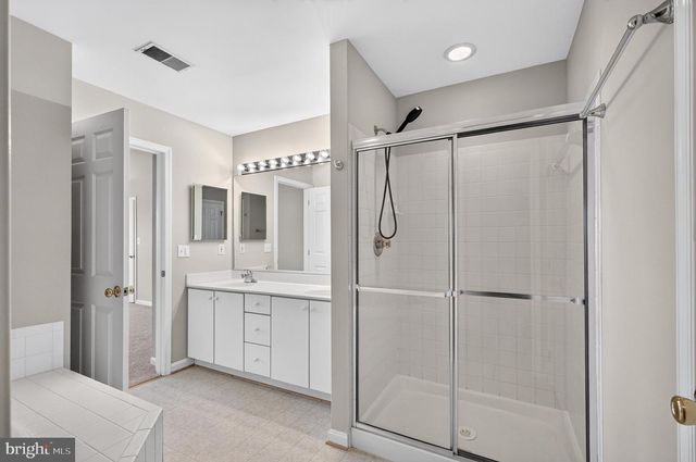 26025 MURREY DR, Chantilly, VA 20152