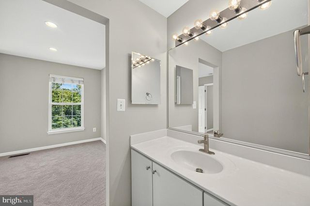 26025 MURREY DR, Chantilly, VA 20152