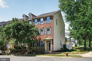 26025 MURREY DR, Chantilly, VA 20152