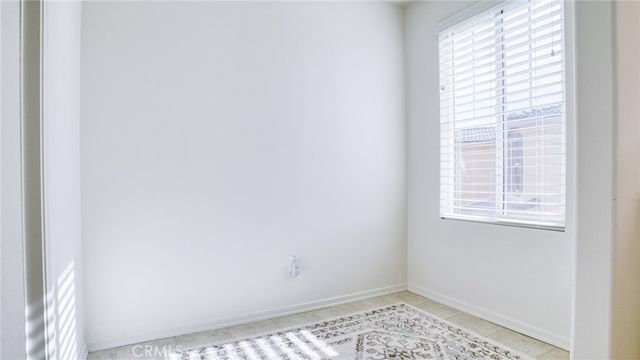 4727 W Vahan Court, Lancaster, CA 93536