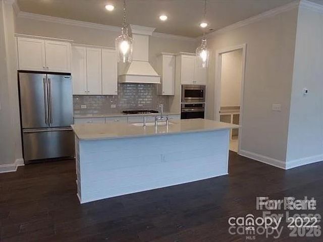 11218 Cobb Creek Court, Charlotte, NC 28277