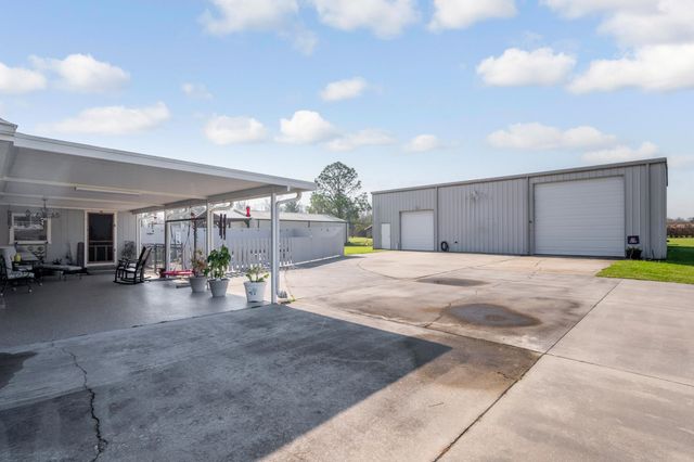 1294 Burma Rd, Thibodaux, LA 70301