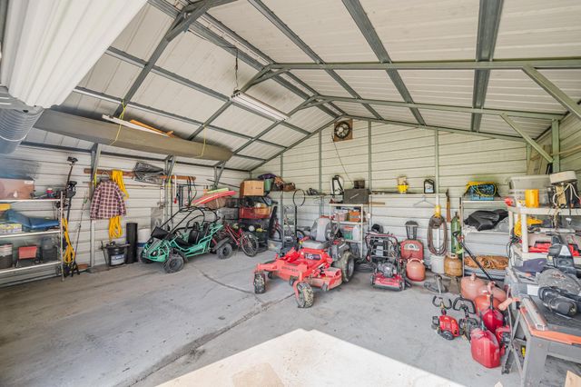 1294 Burma Rd, Thibodaux, LA 70301