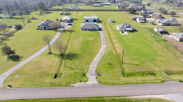 1294 Burma Rd, Thibodaux, LA 70301
